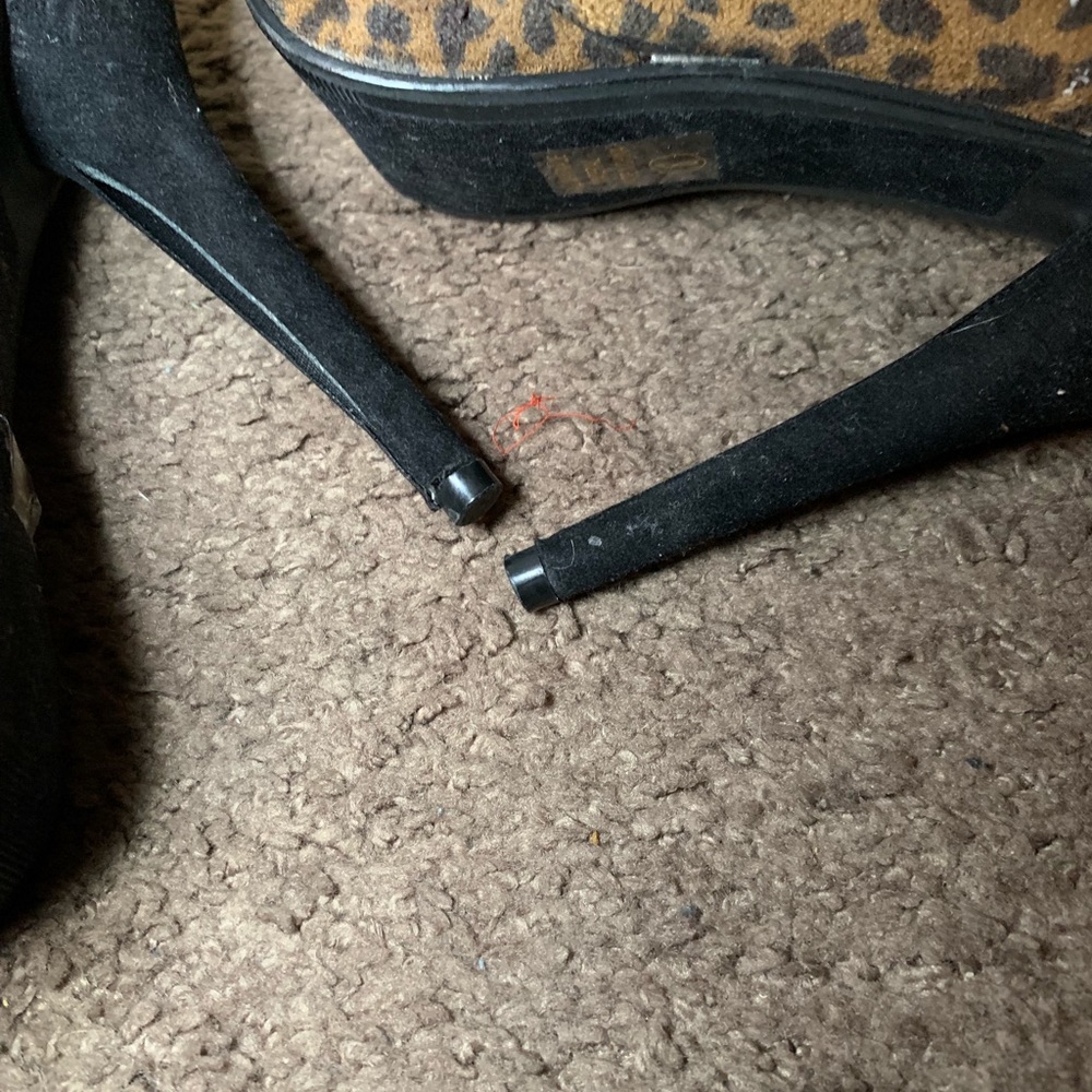 Cheetah print heels - Picture 3 of 5